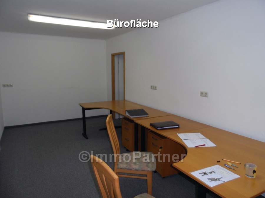 Lagerhalle mit kl. Büro + Stellflächen - 21079 Hamburg - ImmoPartner - Gewerbeimmobilien Hamburg
