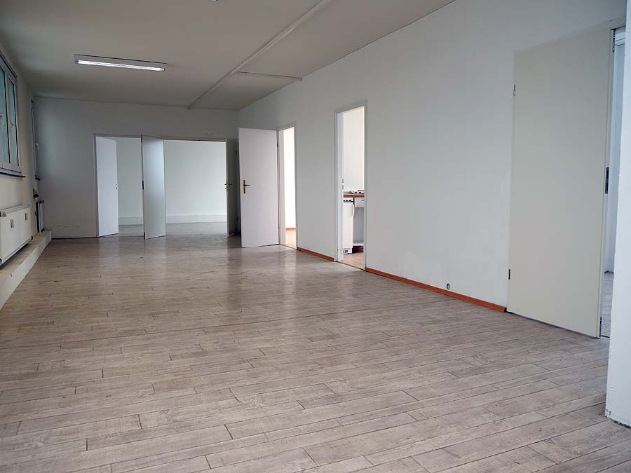 Büro- & Ausstellungsfläche - ca. 230 m² - entfernen von Leichtbauwänden möglich