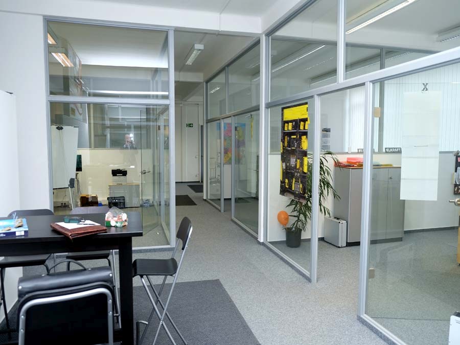 Büroräume - hell mit viel Glas
